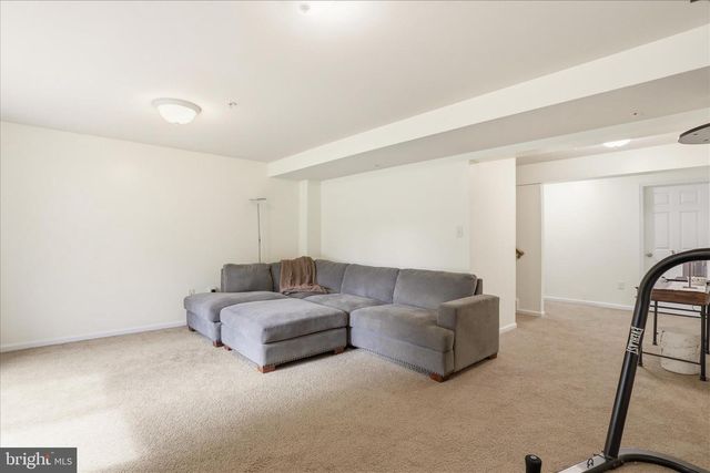 2113 INFANTRY DR, Frederick, MD 21702