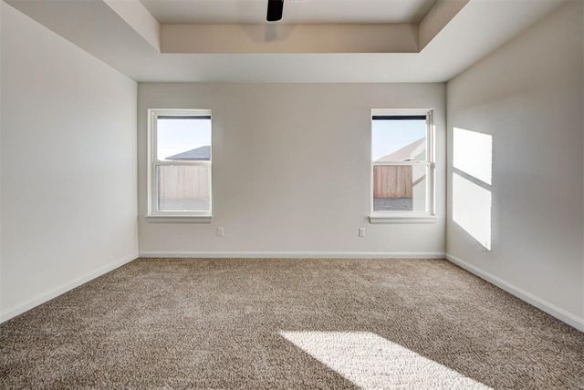 2004 W Flintlock Way, Mustang, OK 73064