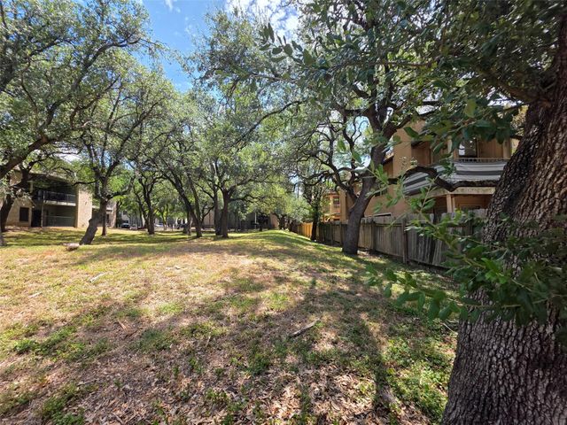 8418 Fathom CIR A-104, Austin, TX 78750