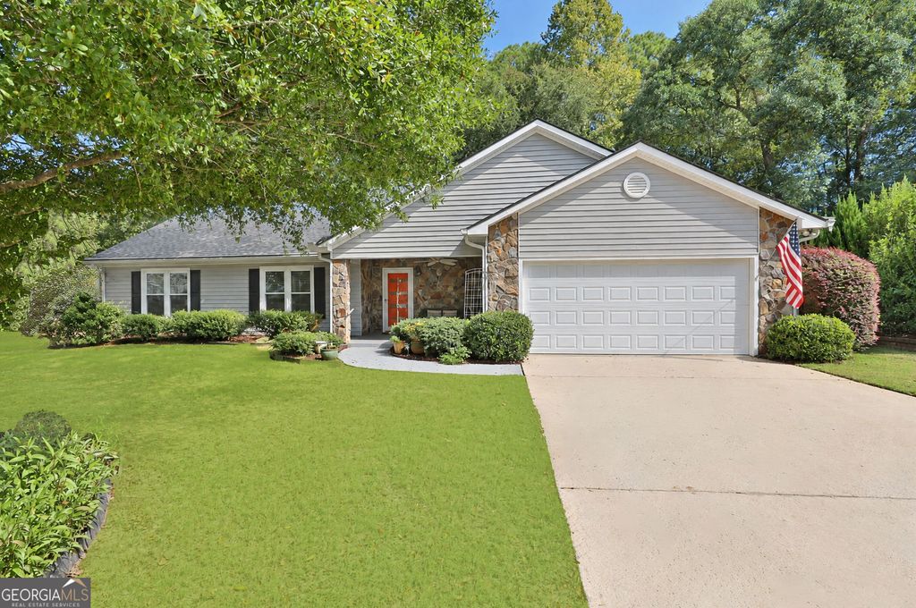 422 Hampton Green, Peachtree City, GA 30269 — exterior