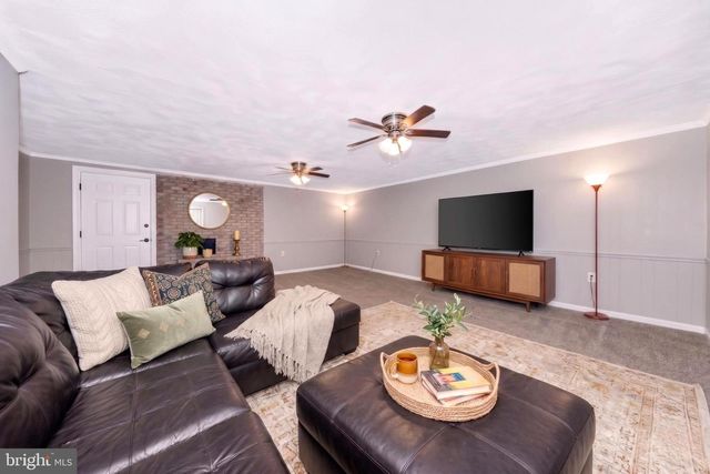 1545 TUSCAWILLA DR, Charles Town, WV 25414