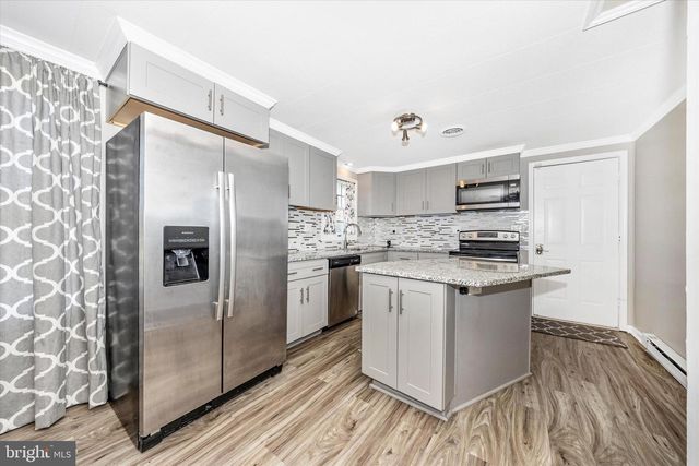 1545 TUSCAWILLA DR, Charles Town, WV 25414