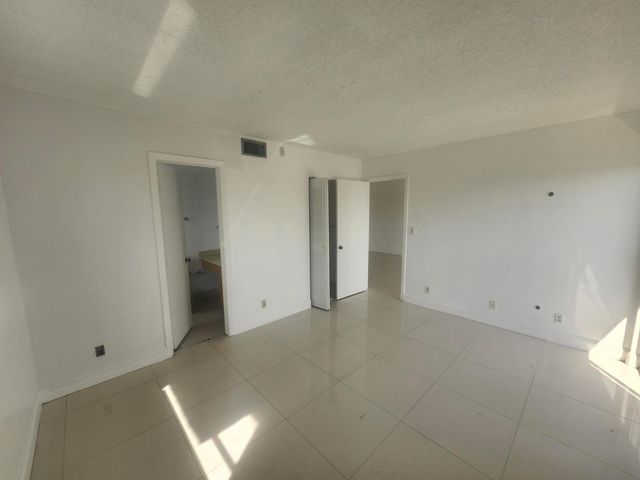 8600 N Sherman Circle N 408, Miramar, FL 33025