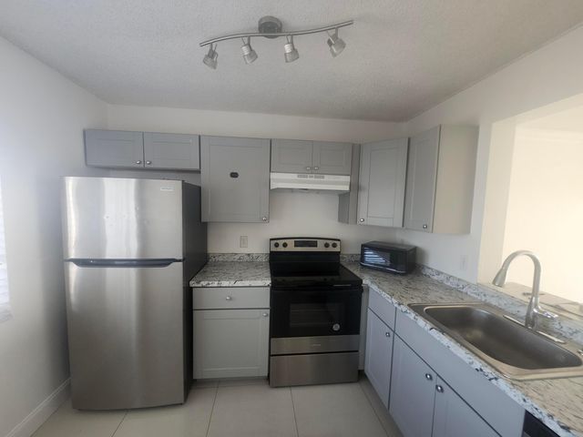 8600 N Sherman Circle N 408, Miramar, FL 33025