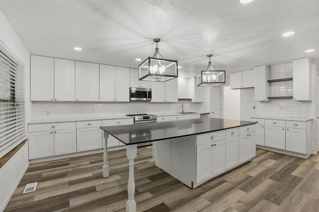 6715 W Britton Road, Oklahoma City, OK 73132