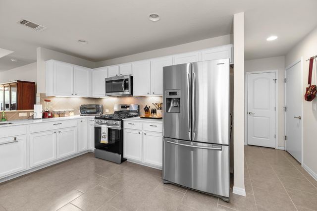 115 Paint Creek LN, Georgetown, TX 78633