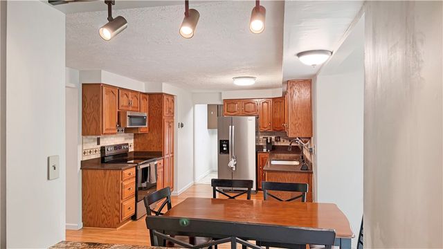 103 Lakeview Dr, Robinson Twp, PA 15136