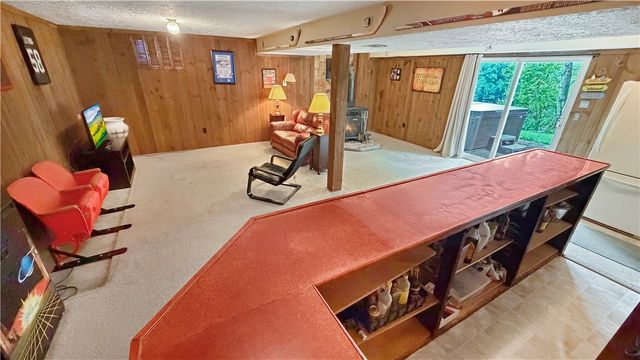 103 Lakeview Dr, Robinson Twp, PA 15136