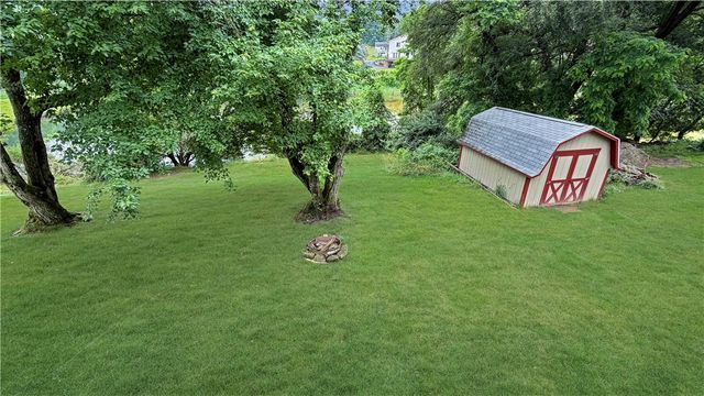 103 Lakeview Dr, Robinson Twp, PA 15136