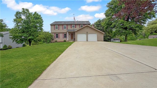 103 Lakeview Dr, Robinson Twp, PA 15136