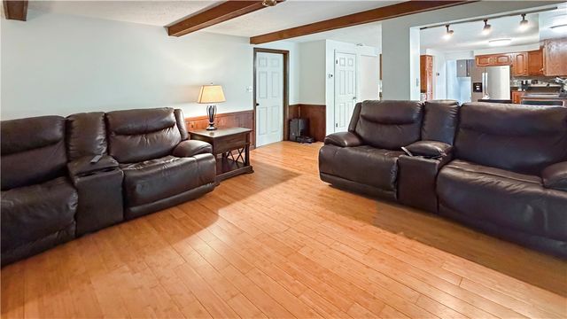 103 Lakeview Dr, Robinson Twp, PA 15136