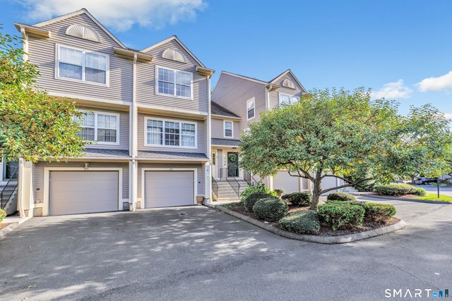 213 Algonquin Trail 213, Trumbull, CT 06611