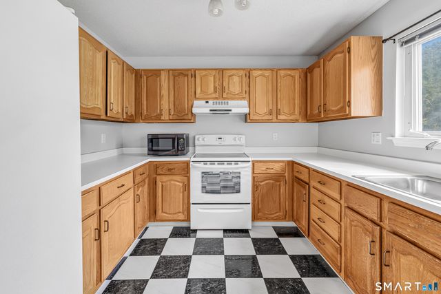 213 Algonquin Trail 213, Trumbull, CT 06611