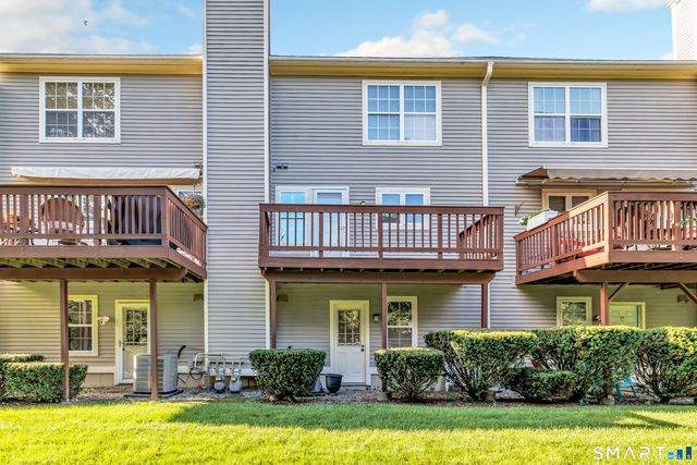 213 Algonquin Trail 213, Trumbull, CT 06611