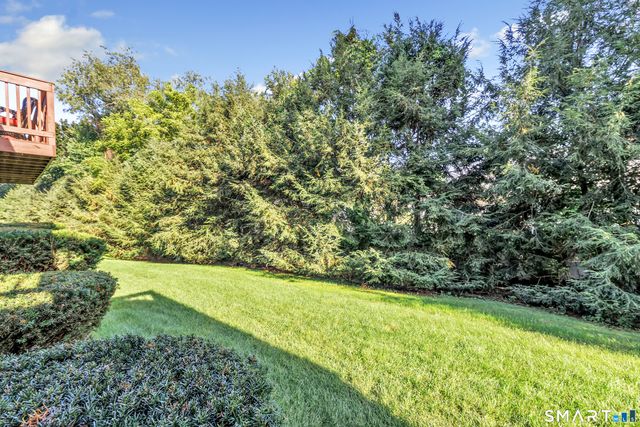 213 Algonquin Trail 213, Trumbull, CT 06611