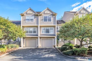 213 Algonquin Trail 213, Trumbull, CT 06611