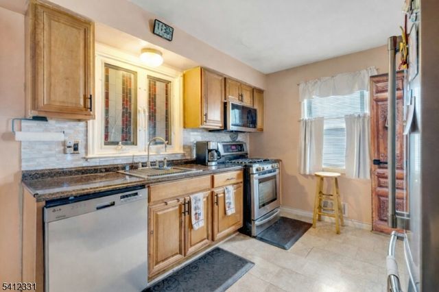 30 Marion Ave, Rochelle Park Twp., NJ 07662