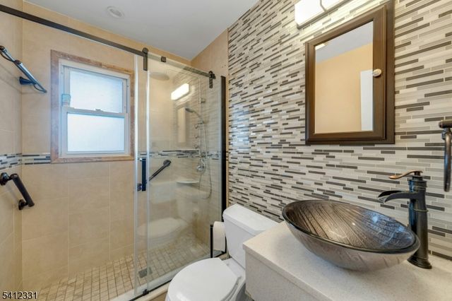 30 Marion Ave, Rochelle Park Twp., NJ 07662