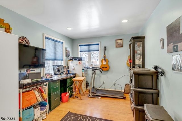 30 Marion Ave, Rochelle Park Twp., NJ 07662