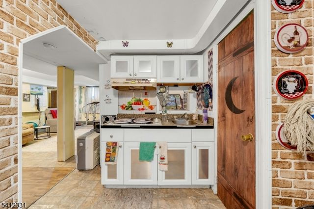 30 Marion Ave, Rochelle Park Twp., NJ 07662