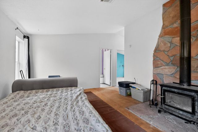 82 Jesse James Road, Edgewood, NM 87015