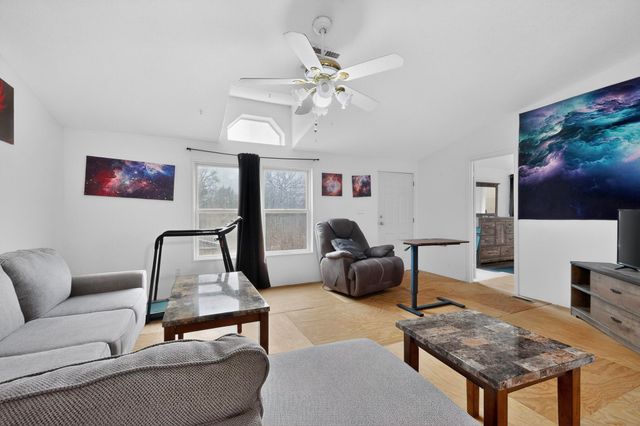 82 Jesse James Road, Edgewood, NM 87015