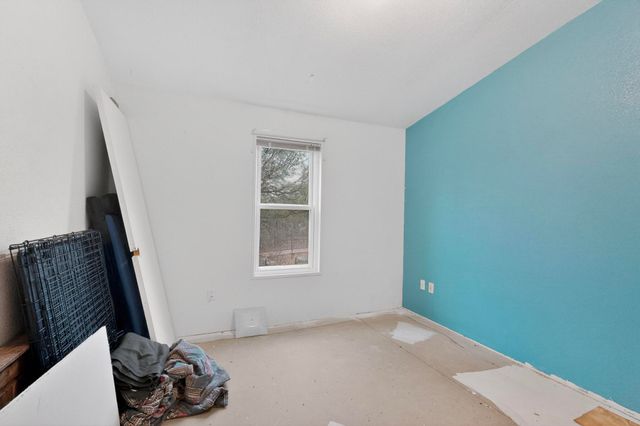 82 Jesse James Road, Edgewood, NM 87015