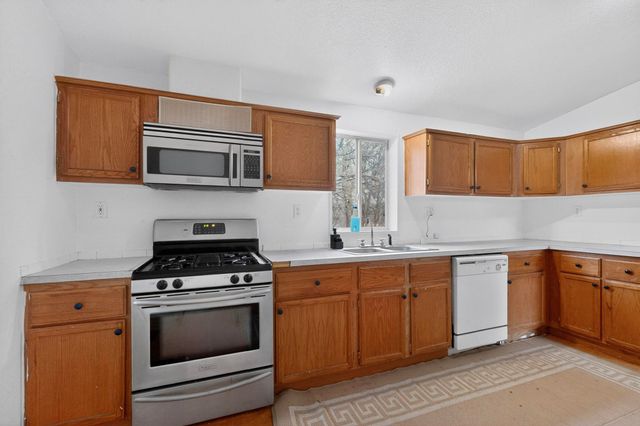 82 Jesse James Road, Edgewood, NM 87015