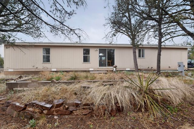 82 Jesse James Road, Edgewood, NM 87015