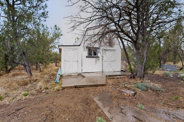 82 Jesse James Road, Edgewood, NM 87015