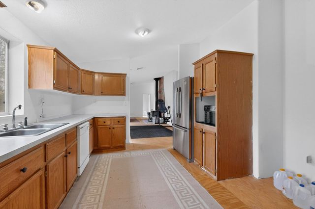 82 Jesse James Road, Edgewood, NM 87015