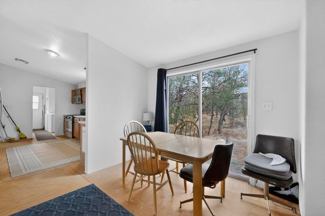 82 Jesse James Road, Edgewood, NM 87015