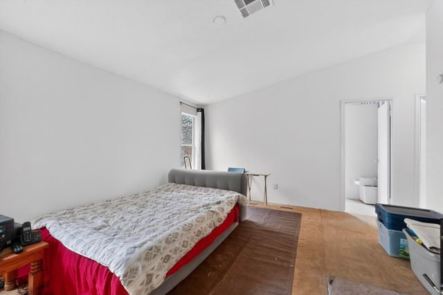 82 Jesse James Road, Edgewood, NM 87015