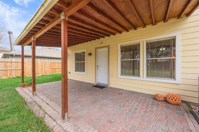 8211 Scarlet Tanager Drive, Humble, TX 77396