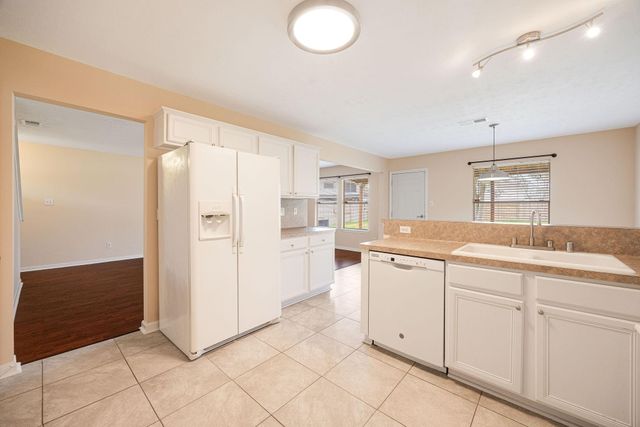 8211 Scarlet Tanager Drive, Humble, TX 77396