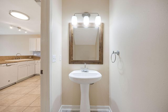 8211 Scarlet Tanager Drive, Humble, TX 77396