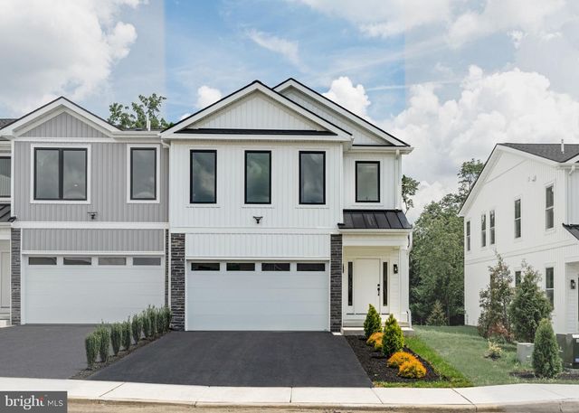 689 PROVIDENT RD, Southampton, PA 18966