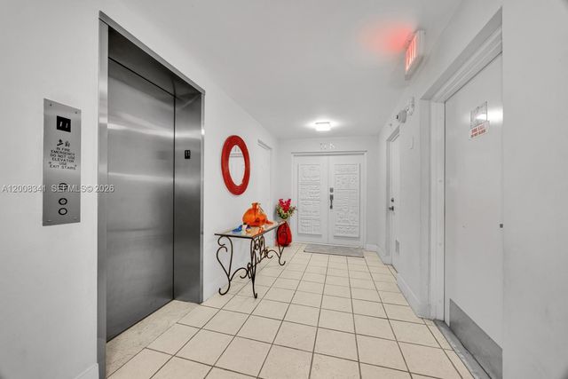 607 Ocean Dr 11K, Key Biscayne, FL 33149