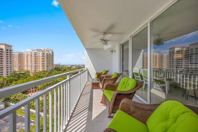 607 Ocean Dr 11K, Key Biscayne, FL 33149