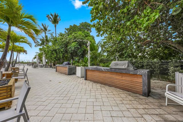 607 Ocean Dr 11K, Key Biscayne, FL 33149