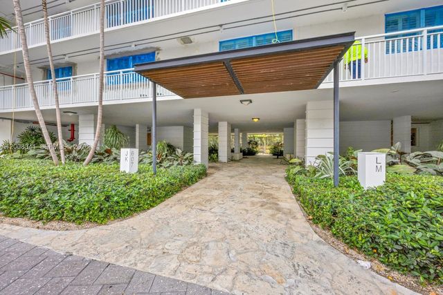 607 Ocean Dr 11K, Key Biscayne, FL 33149