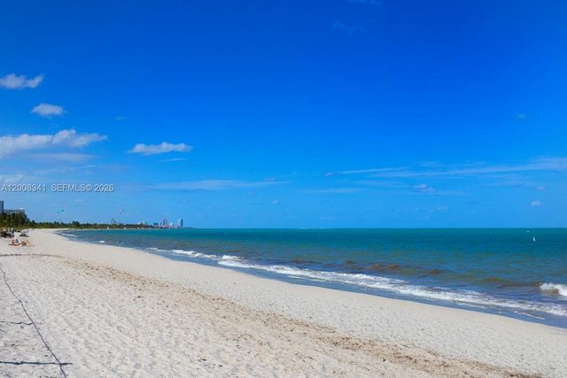 607 Ocean Dr 11K, Key Biscayne, FL 33149