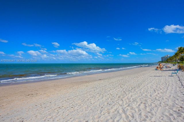 607 Ocean Dr 11K, Key Biscayne, FL 33149