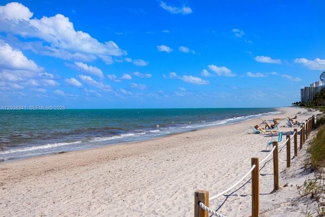 607 Ocean Dr 11K, Key Biscayne, FL 33149