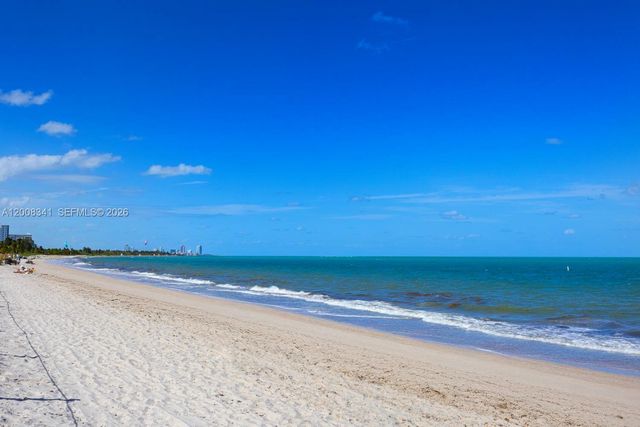 607 Ocean Dr 11K, Key Biscayne, FL 33149