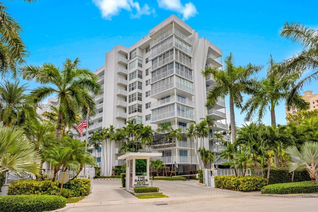 607 Ocean Dr 11K, Key Biscayne, FL 33149
