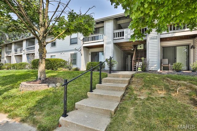 1615 Summergate Parkway M, St Charles, MO 63303