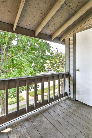1615 Summergate Parkway M, St Charles, MO 63303