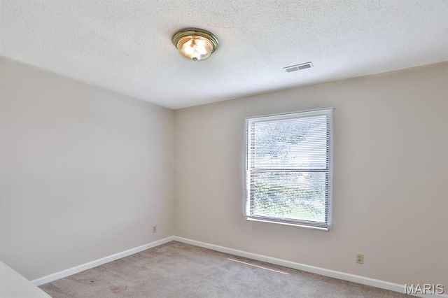 1615 Summergate Parkway M, St Charles, MO 63303