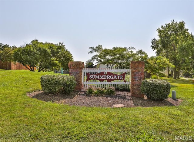 1615 Summergate Parkway M, St Charles, MO 63303